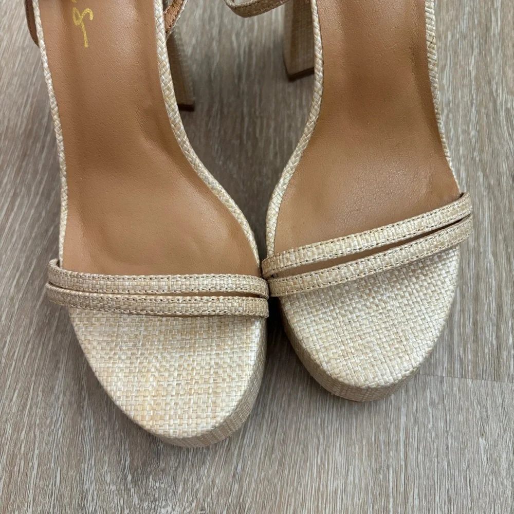 NWOB Lulu’s Brocktan Platform‎ Sandals